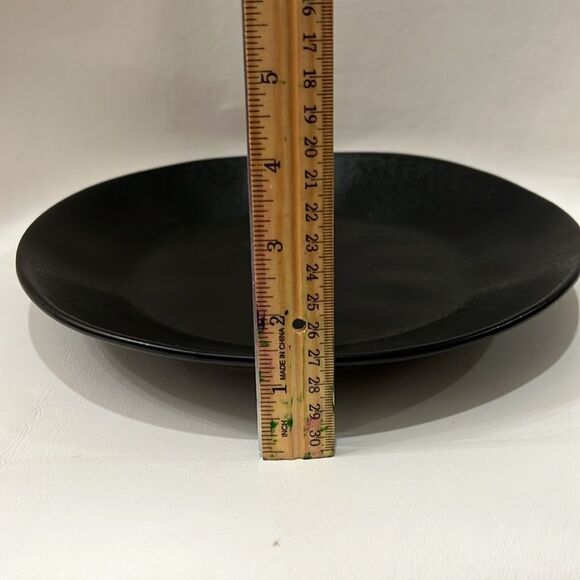 Crate&Barrel Marin Black Dinner Plate Portugal 10 1/2 In Round 1 1/2 In Tall - Picture 7 of 12